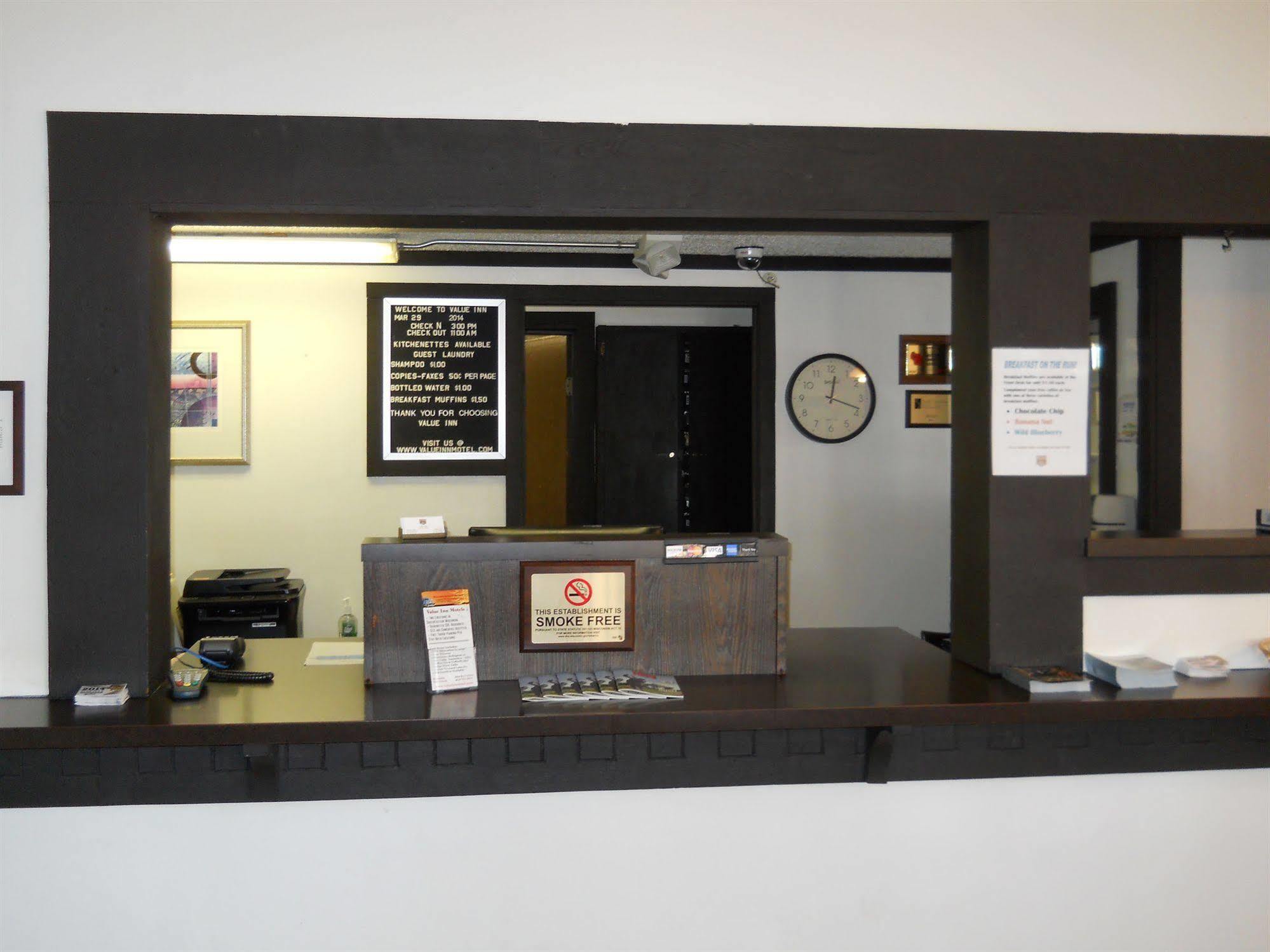 Value Inn Motel - Milwaukee Airport South Oak Creek Exterior photo