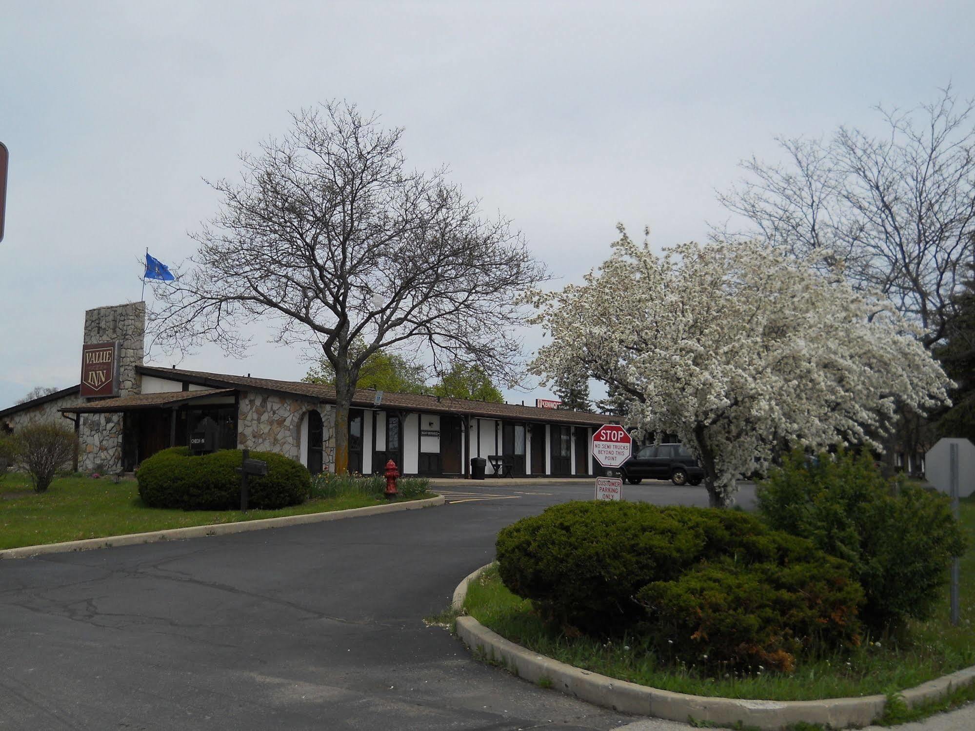 Value Inn Motel - Milwaukee Airport South Oak Creek Exterior photo